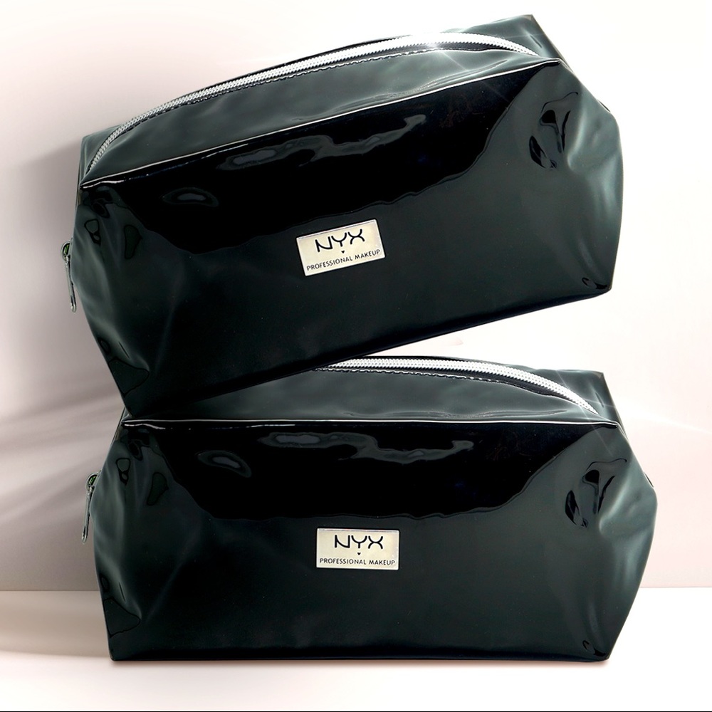 Vinyl Cosmetic Kit by NYX